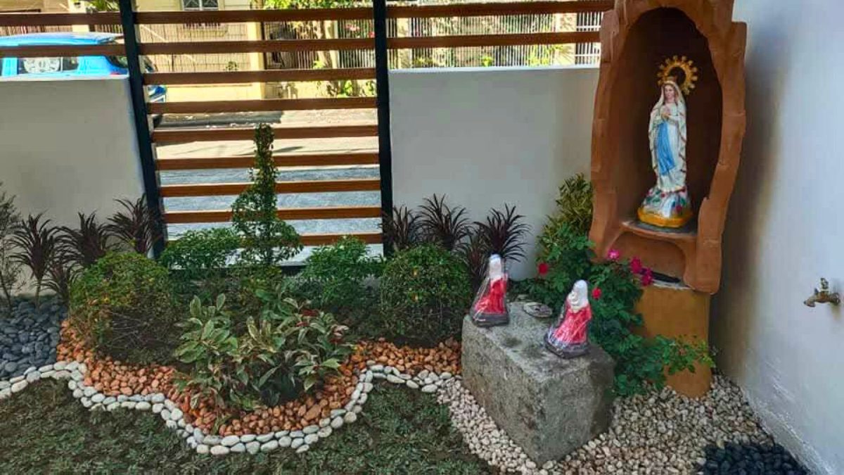 Garden grotto landscaping